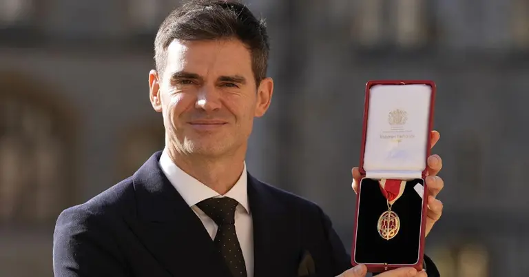 নাইটহুড খেতাব পেলেন জেমস অ্যান্ডারসন